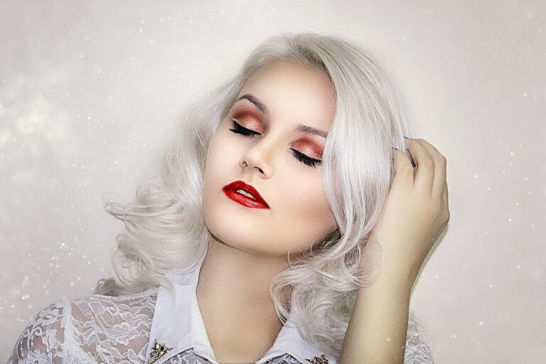 Fashion and Social Media Influencers: Analyzing Their Role in Shaping Style Trends